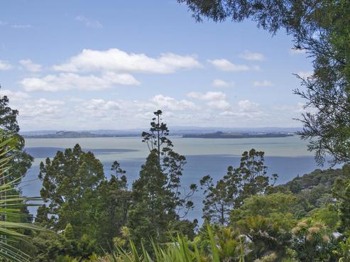 27 Otitori Bay Road, Titirangi