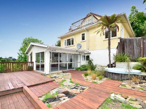 57 Glen Road, Mornington