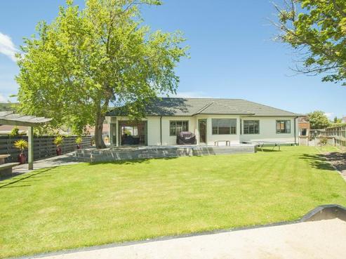 111 Waiwhetu Road, Waterloo
