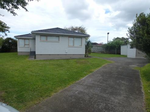 19 Desmond Place, Otara