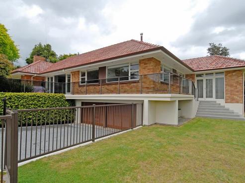 8 Woodstock Road, Fairfield