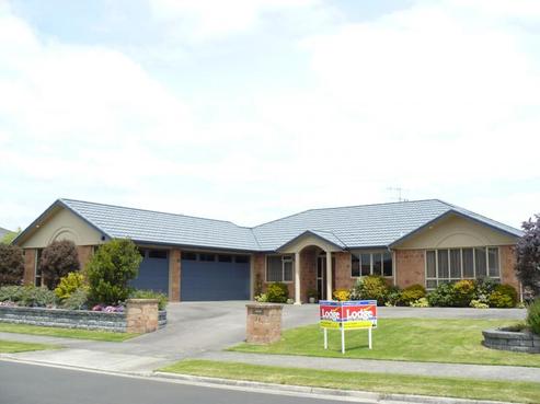 24 The Esplanade, Huntington