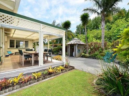 66 Harbour View Road, Point Wells