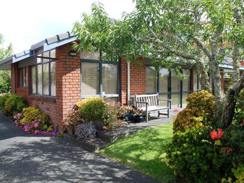25 Westwell Road, Belmont