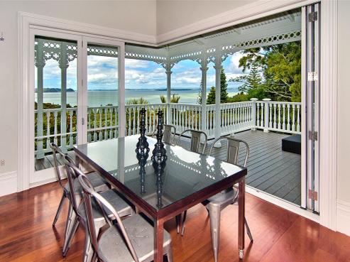 97 Tanekaha Road, Titirangi