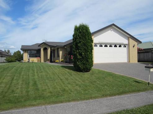 20 Huntington Drive, Huntington