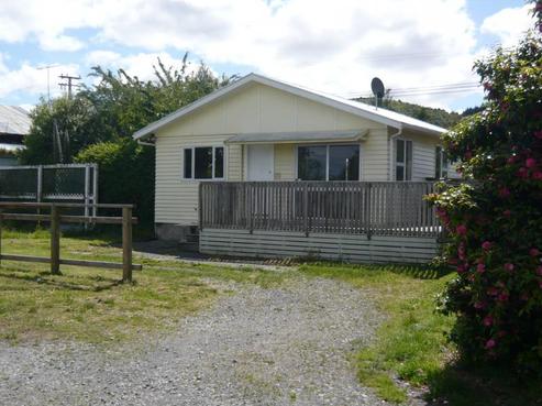 36 Johnston Street, Featherston