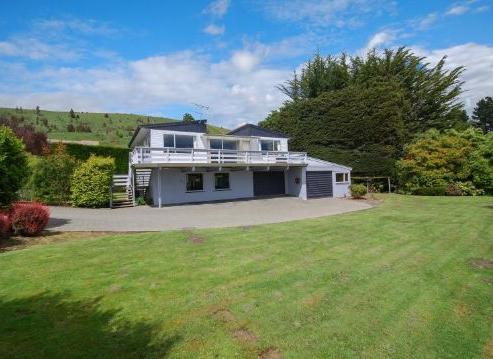 90 Main South Road, East Taieri