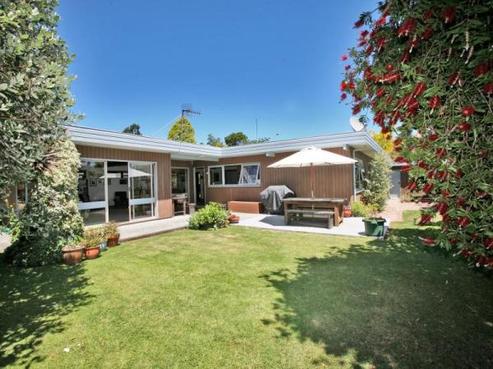 5 Shortland Place, Havelock North
