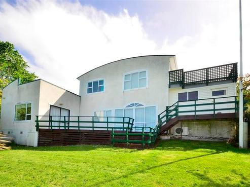 102 Aramoana Road, Deborah Bay