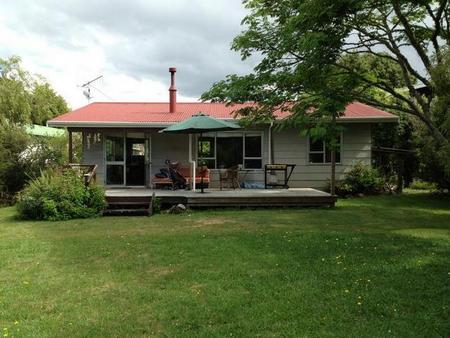 12 Raukawa Place, Lake Taupo (East)