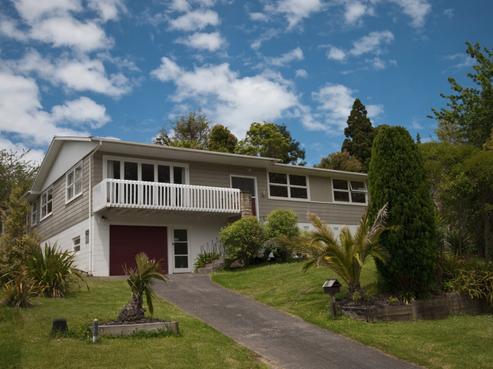 6 Daffodil Street, Titirangi