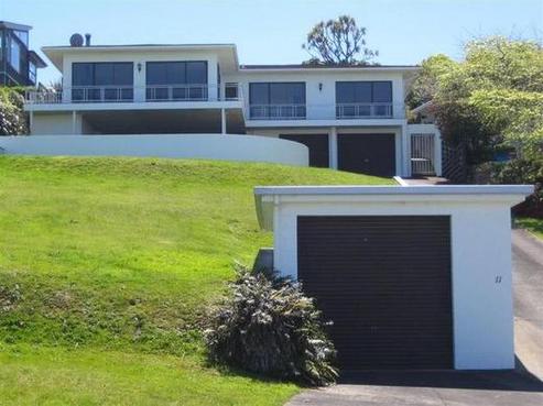 11 Te Kopua Street, Acacia Bay