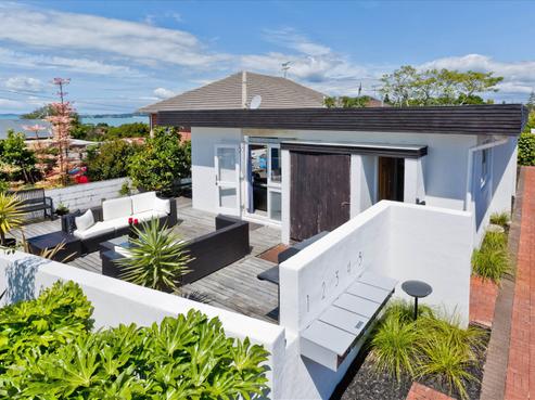 1/51 Uxbridge Road, Mellons Bay