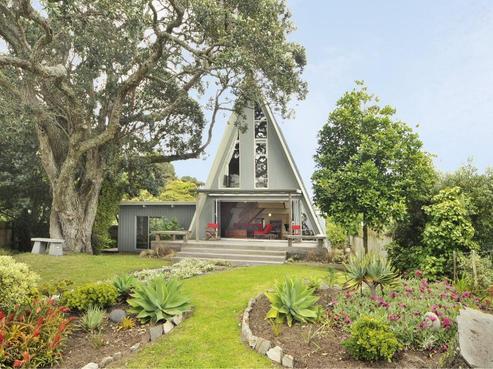 201 Tangiora Avenue, Whangapoua