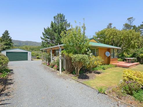 8 Roseveare Grove, Te Marua