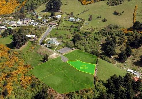 13 Fern Road, Maia