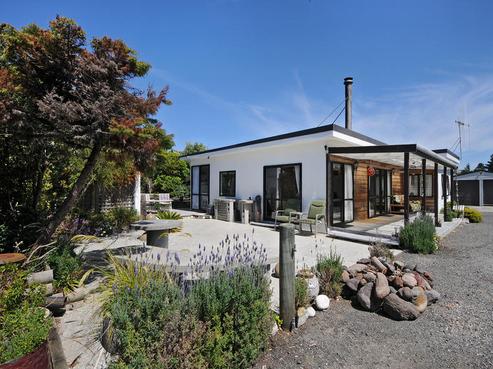 65 Tasman Road, Otaki Beach