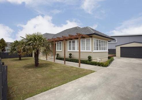 14 Raleigh Street, Leamington