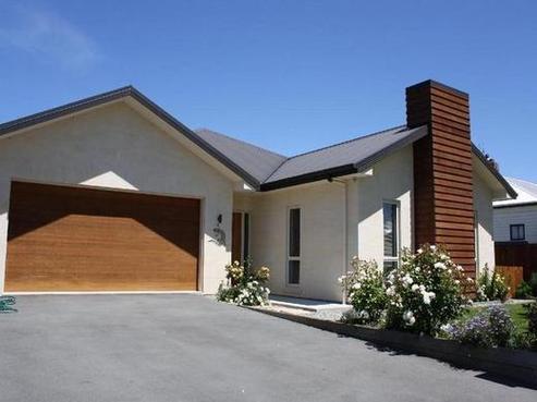 46 Maltby Avenue, West End