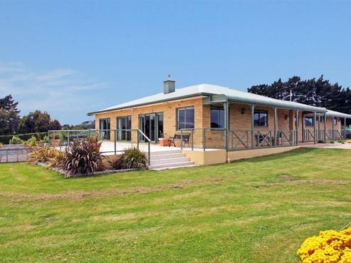 6 Wavy Knowes Drive, Waldronville