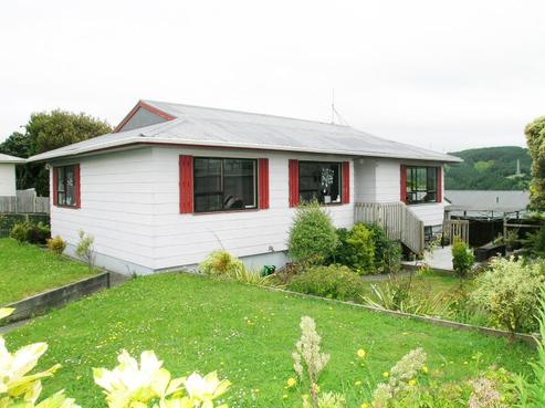 42 Nassau Avenue, Grenada North