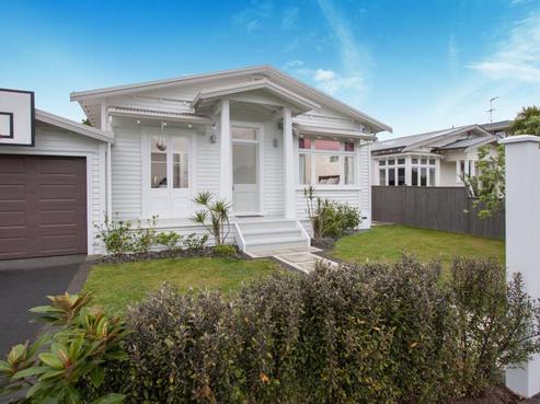 27 Maranui Avenue, Point Chevalier