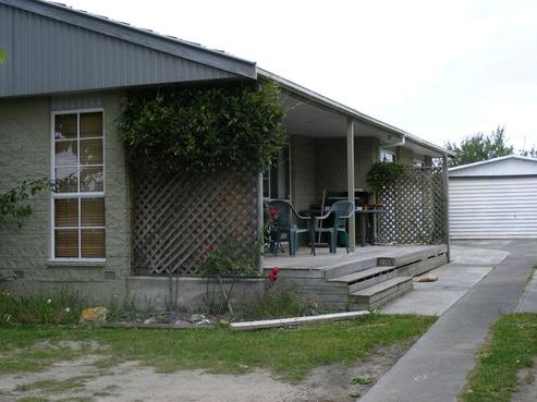 27 Petries Road, Woodend