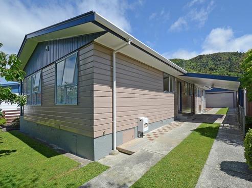 200 California Drive, Totara Park