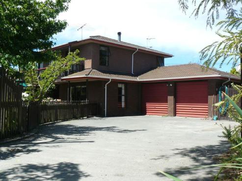 2A Woodend Road, Woodend