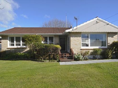 15 Iles Road, Lynmore