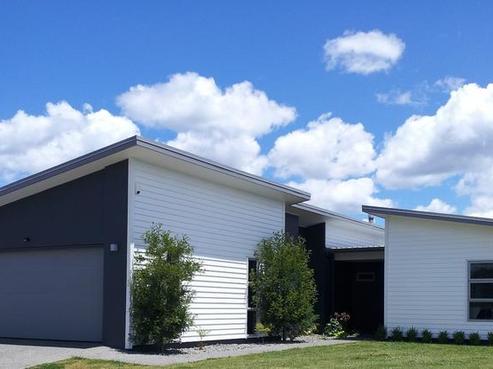 18 Baxendale Drive, Westbrook