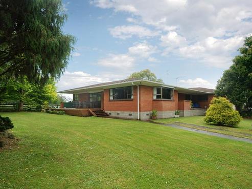 256 Logan Road, Buckland