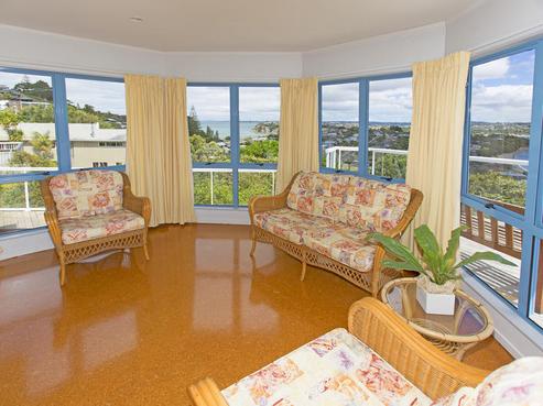 1118 Whangaparaoa Road, Tindalls Beach