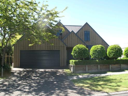 8 Awanui Street, Hilltop