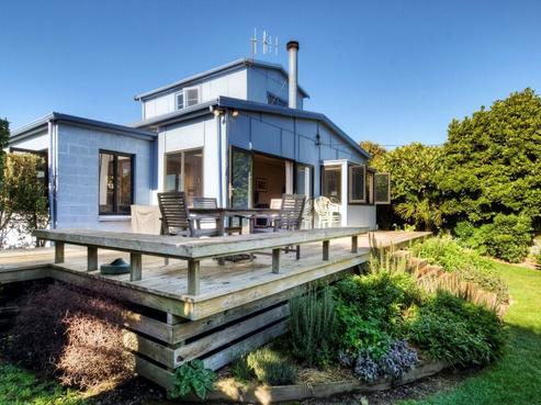 2 Wellwood Terrace, Te Awanga