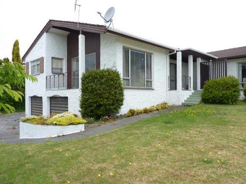 2 Hilden Place, Hilltop