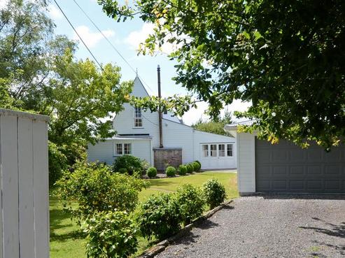 3 Reading Street, Greytown