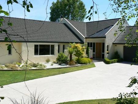 33 Cowley Drive, Leamington