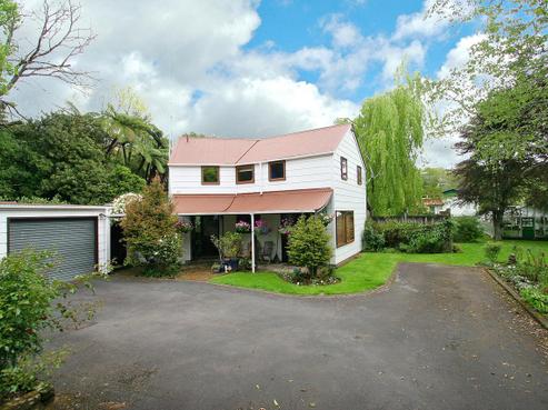 142 Brooklands Road, Brooklands