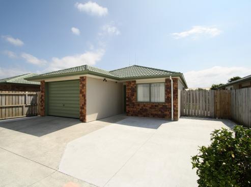 1B Lagoon Place, Poike