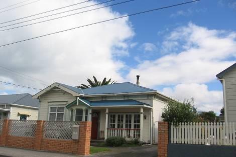 15 Bay Street, Petone