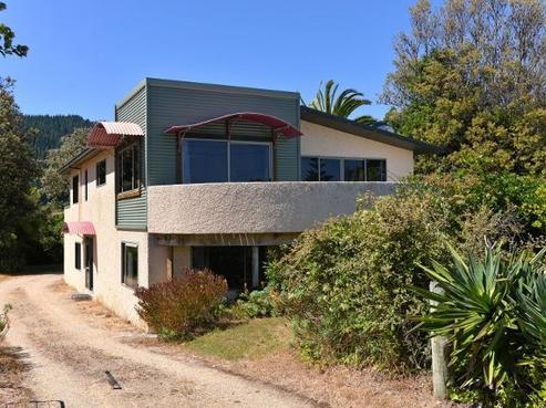 31 Peninsula Road, Tata Beach