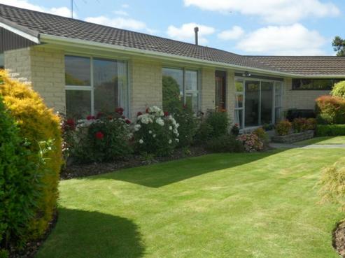 2 Russell Avenue, Allenton
