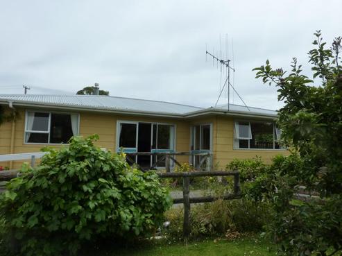 23 Ferry Road, Bulls