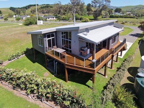 5 Pinedale Crescent, Riversdale Beach