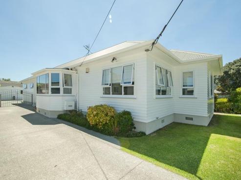 35 Thornycroft Avenue, Epuni
