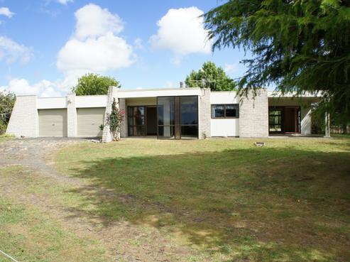 52 Waitaua Road, Kauri