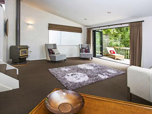 2/41 Charles Dickens Drive, Mellons Bay