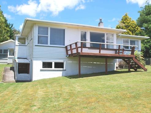 174 Otonga Road, Springfield